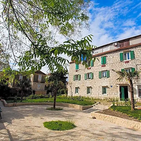 Nirvana & Maison d'hôtes 3*