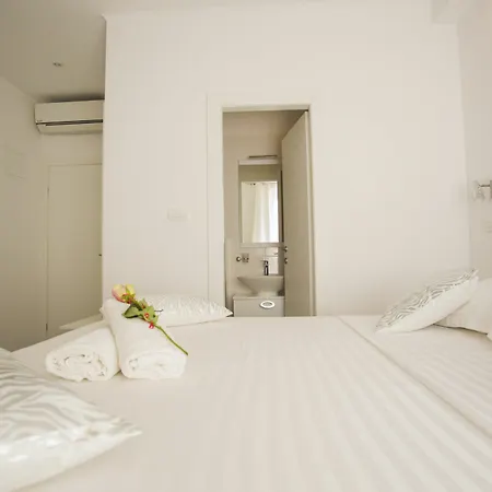 게스트하우스 너바나 룸&아파트 스플리트