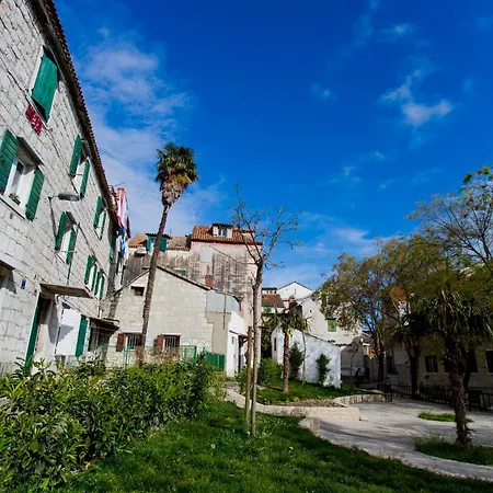 너바나 룸&아파트