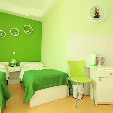 Pensión Nirvana Rooms&apartments 3*