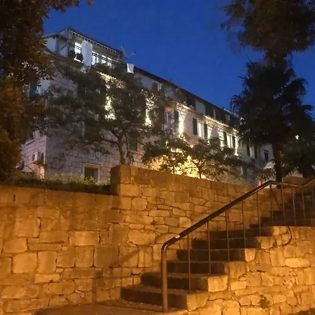 Nirvana Rooms&apartments Split