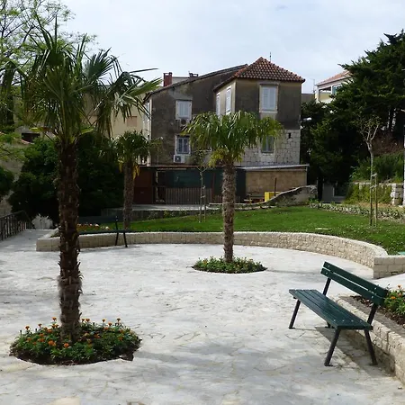 בית הארחה Nirvana &