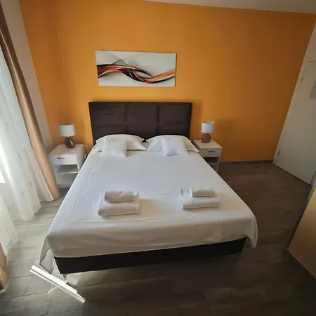 בית הארחה Nirvana & ספליט