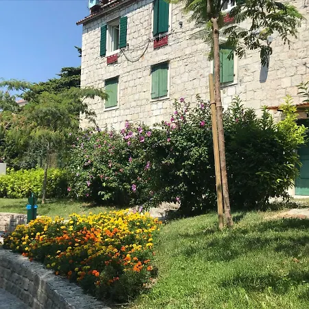 게스트하우스 너바나 룸&아파트 3*