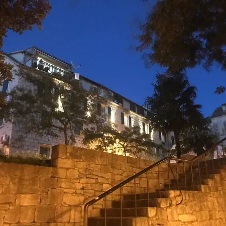 너바나 룸&아파트 스플리트