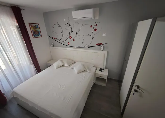 너바나 룸&아파트 게스트하우스 3*