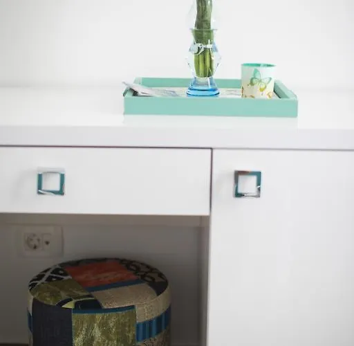 너바나 룸&아파트 3*