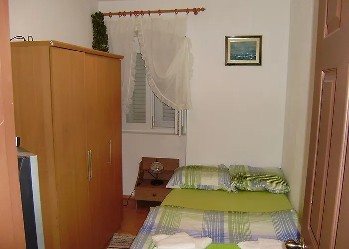 너바나 룸&아파트