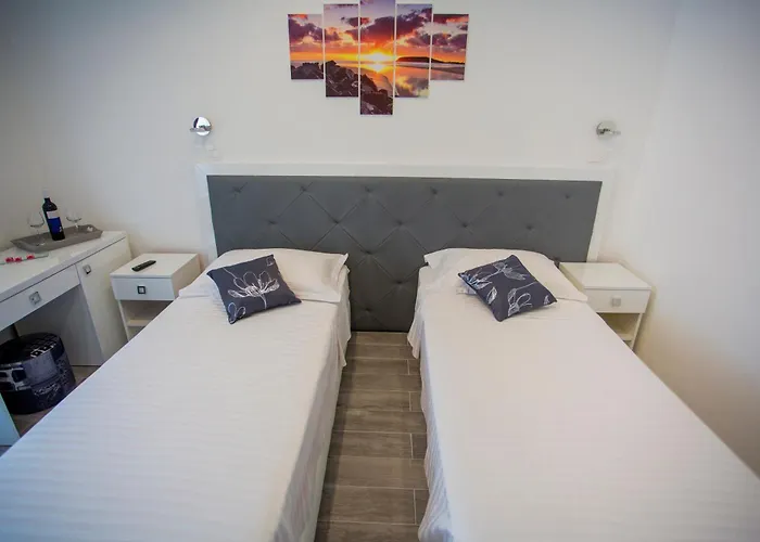 너바나 룸&아파트